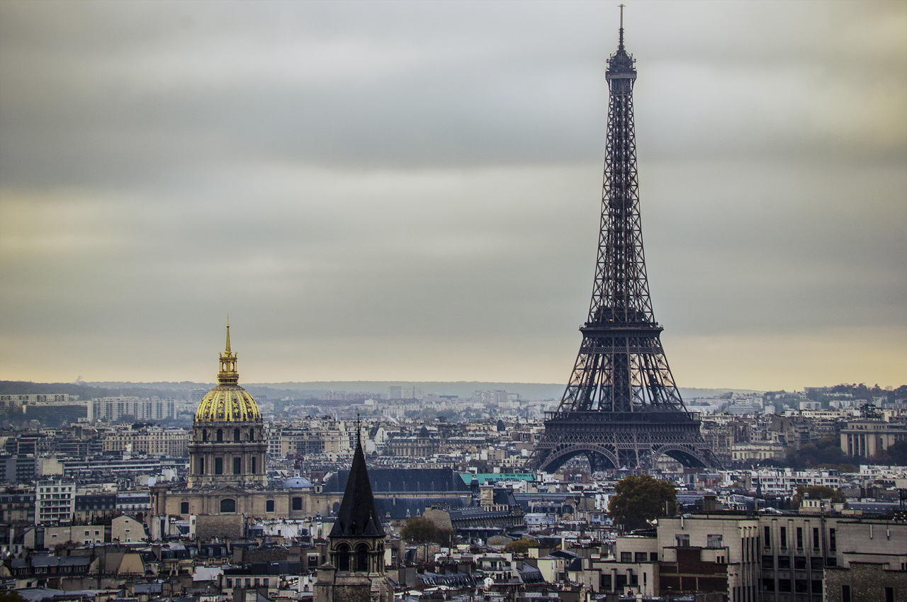 Paris Paris